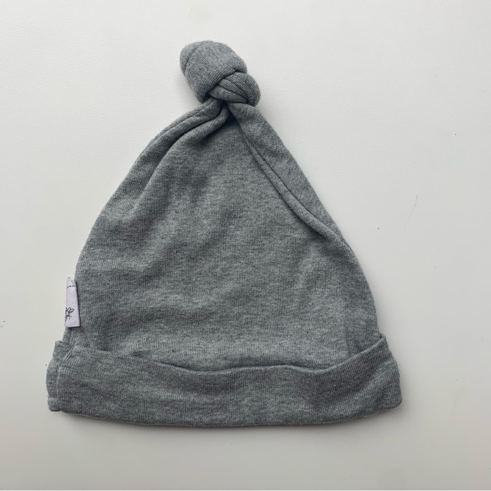 3/$10 BURT’S BEES BABY Baby unisex organic hat 0-3m